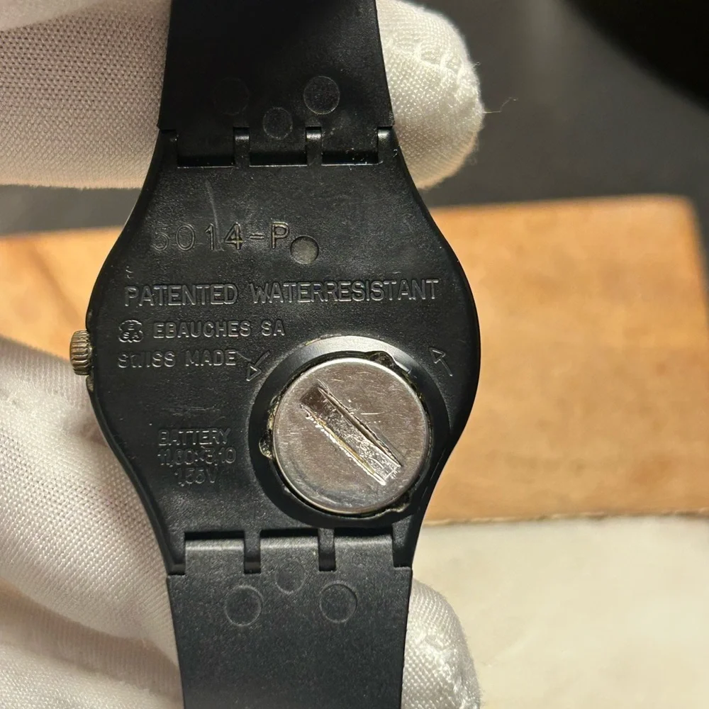 Swatch Vintage 1983 Rare Black Magic Classic Watch